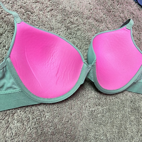 PINK Bra - Picture 7 of 7